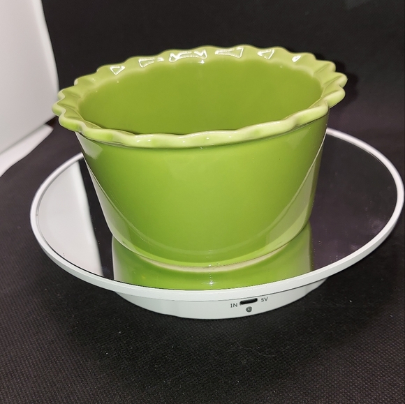 Chantal Scalloped Rim Avocado Green 1 And 1/2 Cup Ramekin Mini Baker Dip Bowl - Picture 3 of 8